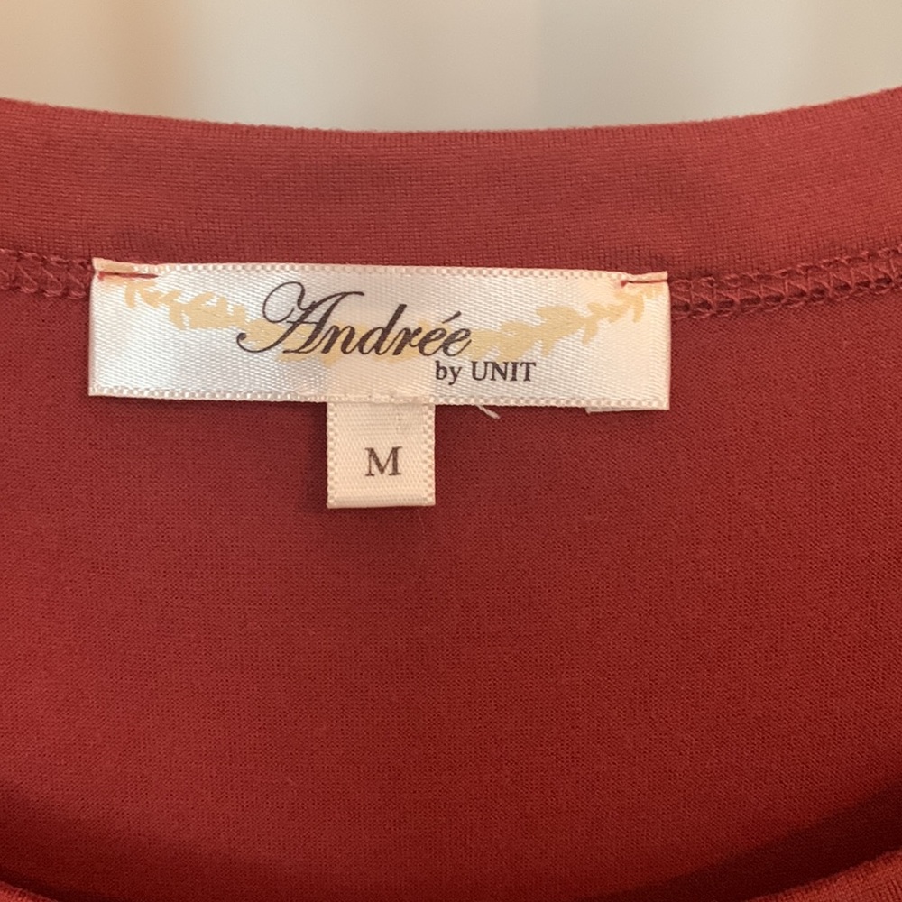 2/$15 Andree’ by unit- Women’s Medium Rust Babydoll Shirt - Picture 2 of 3